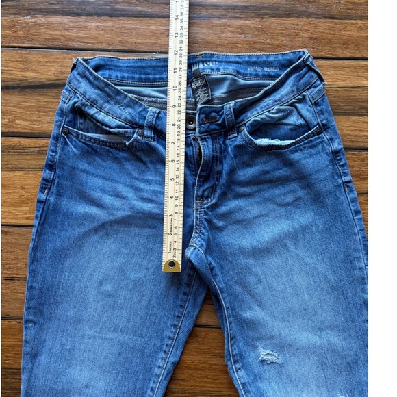 Rewash Vintage Reunion Distressed Raw Hem Jeans Medium Wash Size 7/28 - Picture 4 of 8